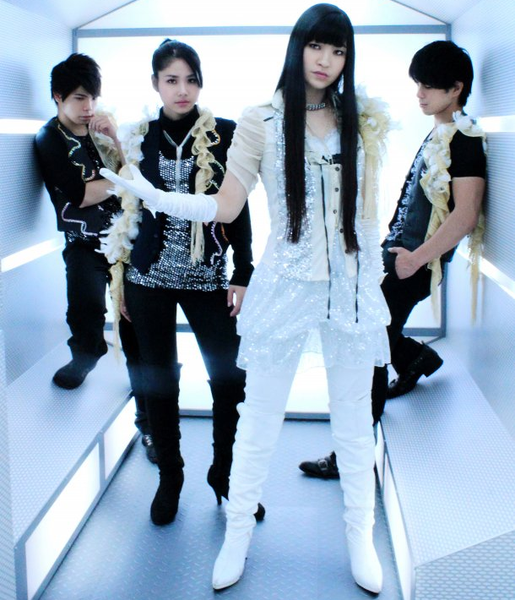 AKINO with bless4